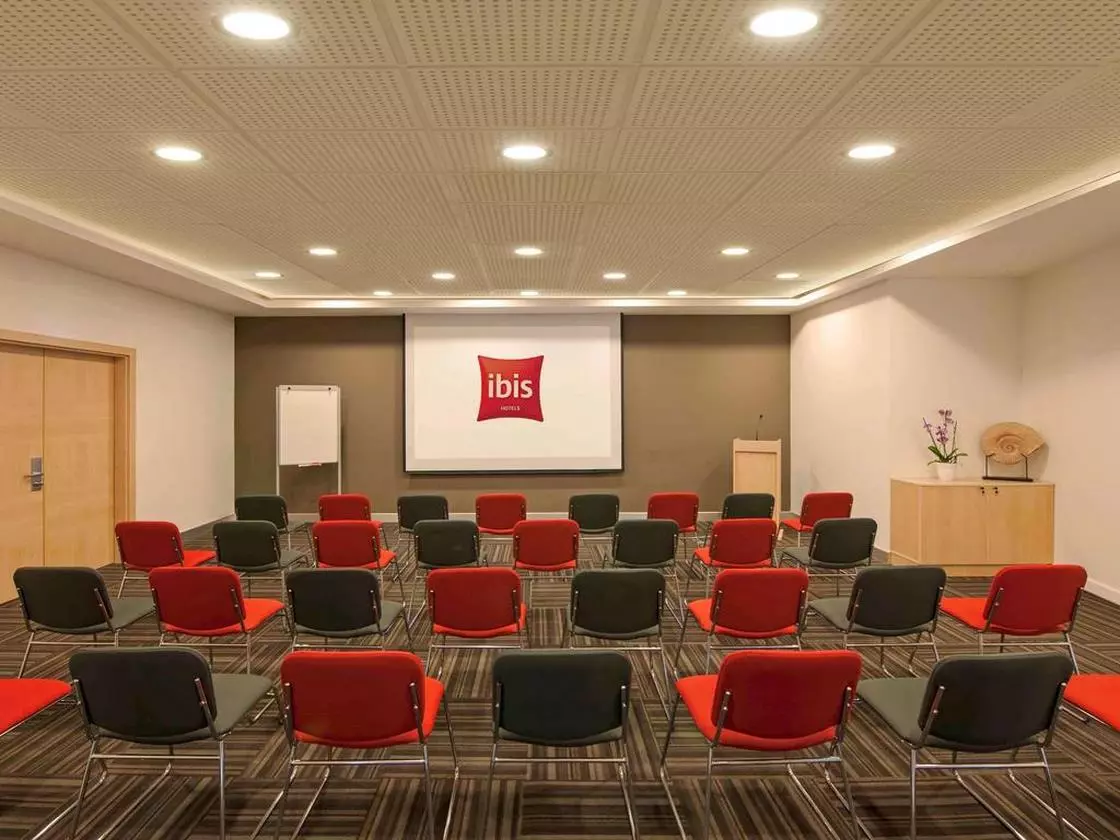 IBIS IZMIR HOTEL (Copy).jpg